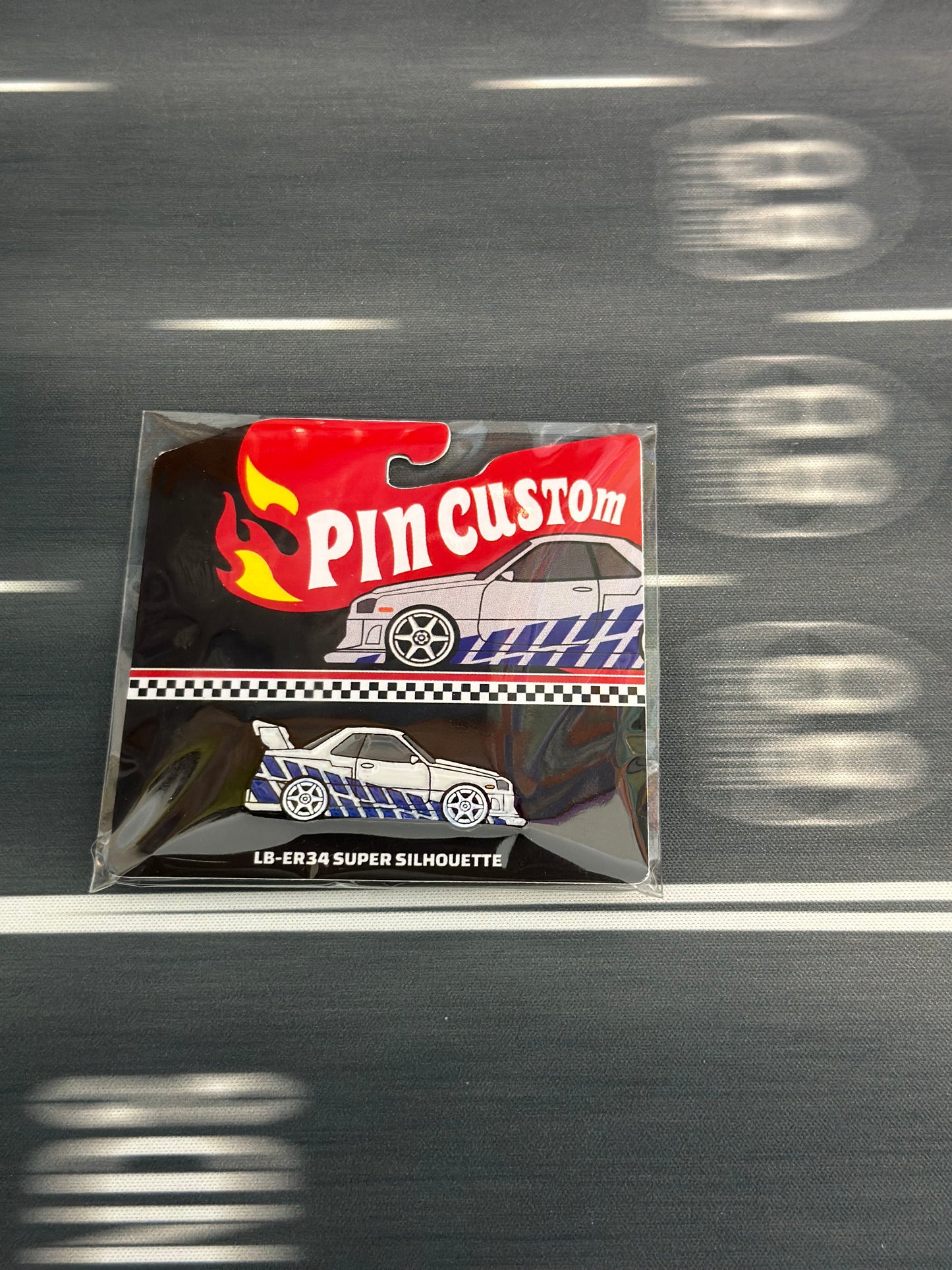 PIN CUSTOM F&F NISSAN SKYLINE SUPER SILHOUETTE R34 GREY COLLECTOR PIN - AUSSIE diecast