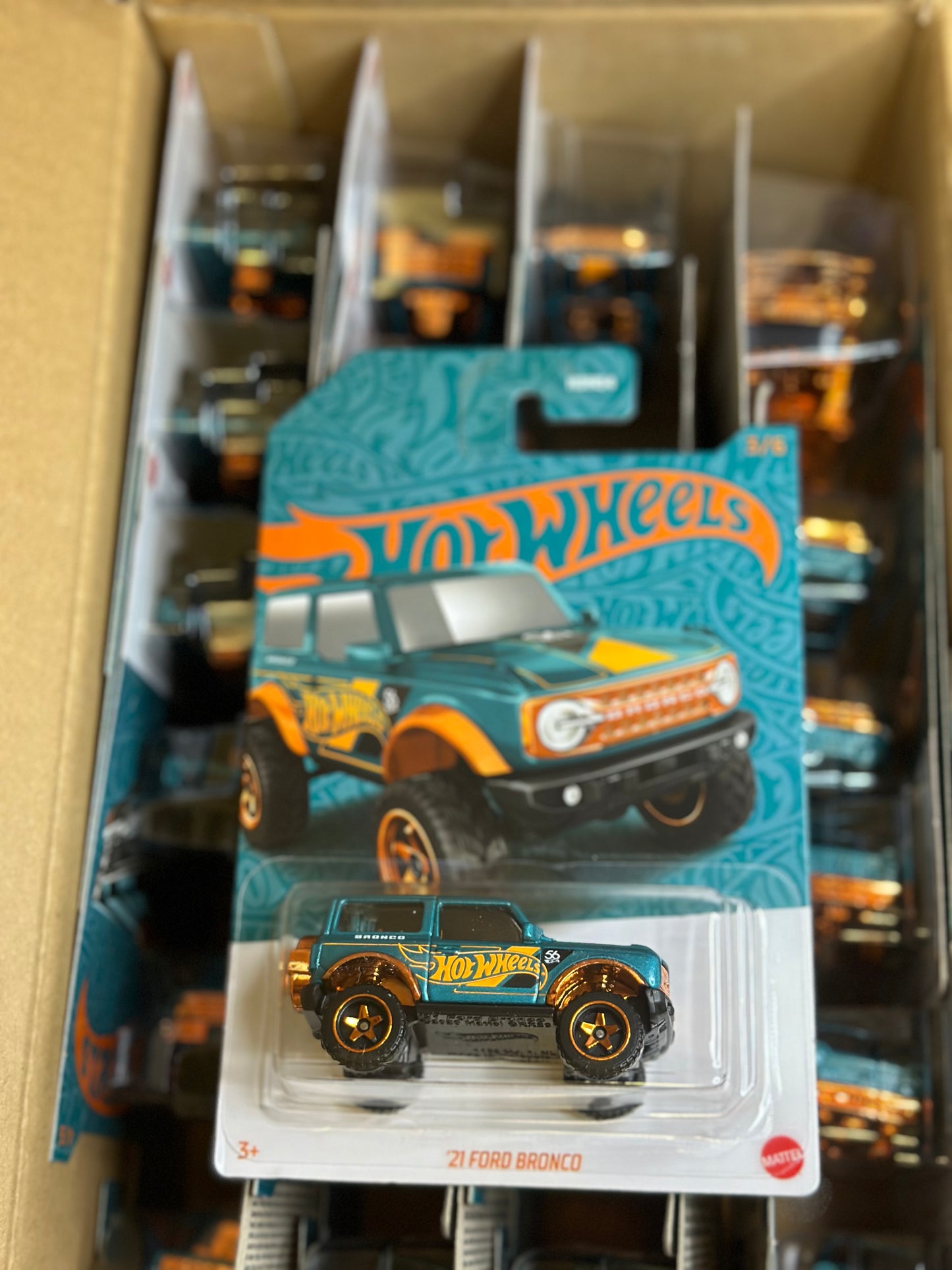 Hot Wheels 2024 56th Anniversary Pearl & Chrome Mix 1 - AUSSIE diecast