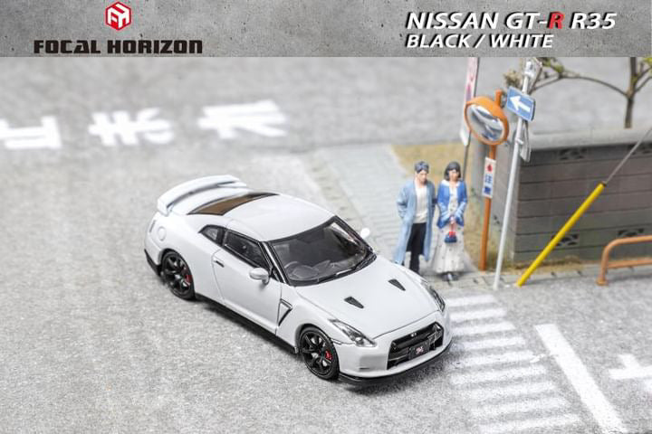 Focal Horizon 1:64 Nissan Skyline GTR R35 White or Black